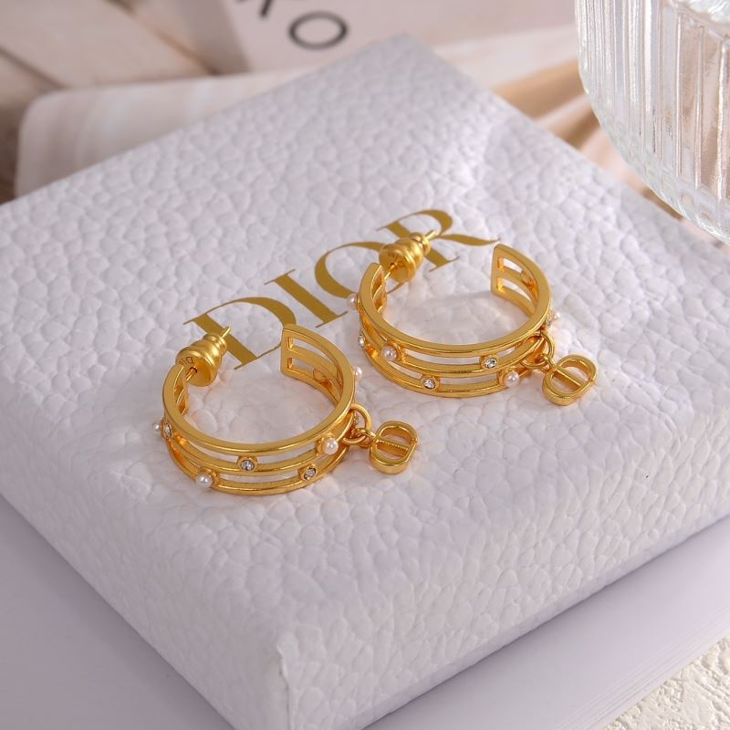 chr1st1an D10r earrings